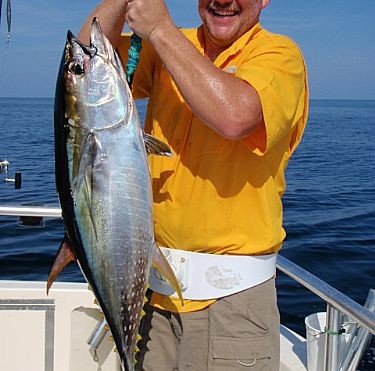 Brian Catches Yellowfin Tuna