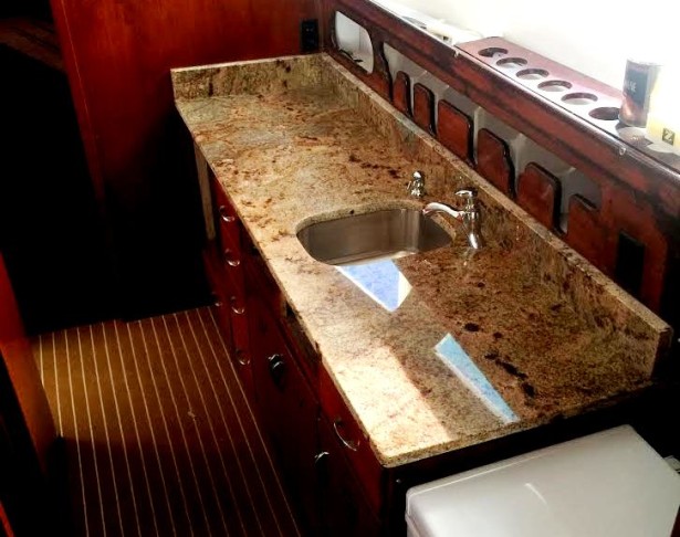 charter-boat-with-granite-counter